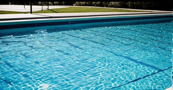 Entretien piscine à toulouse : redynamisez votre bassin